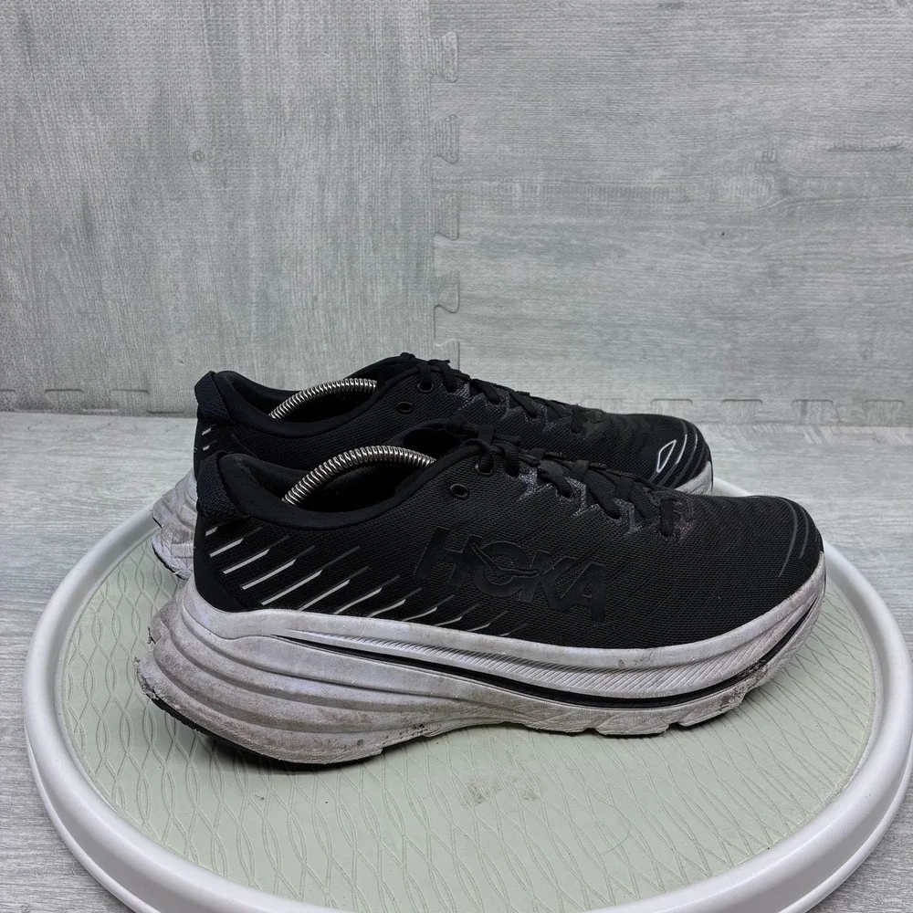 Hoka One One bondi running
